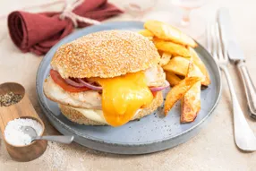 Burger de dinde extra-cheddar et mayonnaise à l'ail