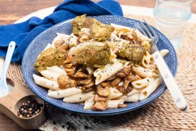 Pennes aux émincés de porc thym citron et champignons