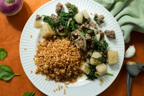 Ragoût de bœuf façon berberé éthiopien, farro, épinards et navet