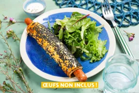 Roulé de saucisse à hot-dog à l'oignon confit et moutarde