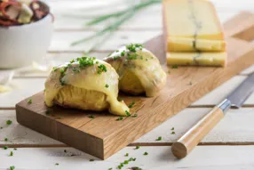 Pommes de terre hasselback au morbier