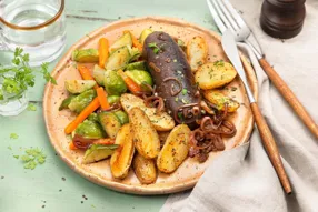 Boudin noir aux choux de Bruxelles, grenailles et chutney d'échalotes