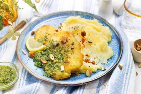 Filet de limande meunière, huile citronnée aux herbes & purée de panais