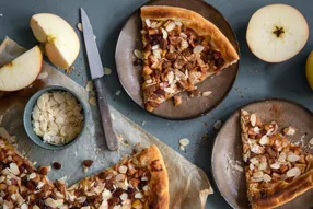 Tarte fine de pomme à la cannelle et amandes effilées