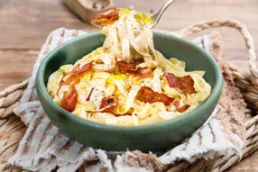 Tagliatelles fraiches à la montagnarde (poitrine fumée, cantal, poireau)