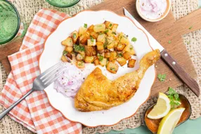 Cuisse de poulet rôtie, pomme de terre et rutabaga épicés, coriandre et citron