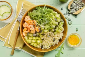 Poké de crevettes au gingembre & kiwi, vinaigrette acidulée