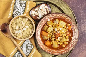 Tajine de légumes pimenté à la rose et amandes effilées