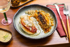 Suprême de poulet au jus d'estragon et fenouil braisé