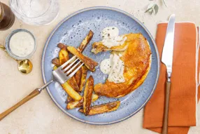 Suprême de poulet sauce au bleu et frites