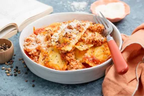 Mezzaluna (ricotta-basilic), sauce tomate au thon et parmesan