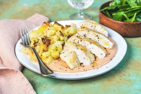 Filet de poulet et pommes de terre rissolées à la crème de féta