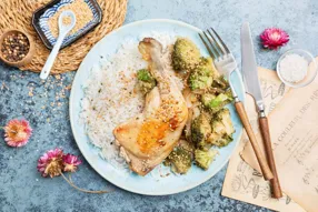 Cuisse de poulet, brocoli au gingembre à la chinoise et sésame