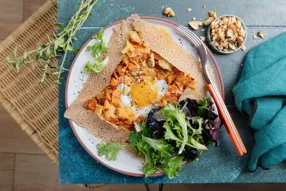 Galette de sarrasin à la fondue d'endives et au chorizo