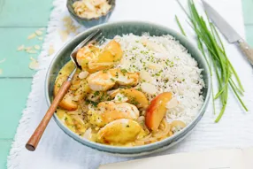 Poulet à la pomme, amandes et curry