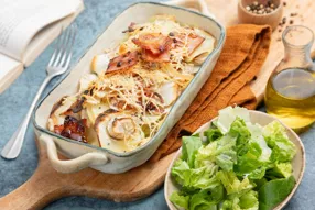 Gratin de pommes de terre et topinambours à la poitrine fumée