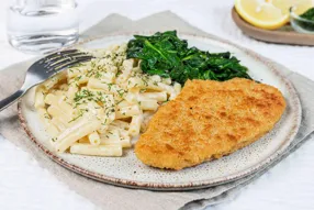 Filet pané végétal, macaroni au citron et à l'aneth