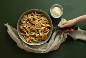 Penne à la crème, dinde et pecorino