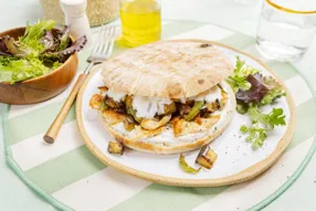 Pita de dinde, aubergine et poivron au gingembre