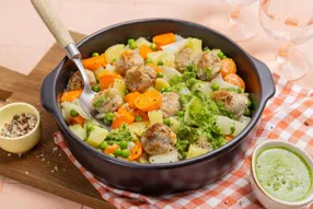 Poêlée de légumes printaniers à la saucisse et pistou de persil