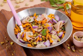 Salade de lentilles à la mortadelle et pistache