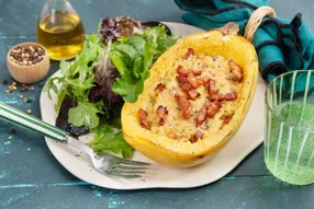 Courge spaghetti farcie aux lardons, crème et parmesan