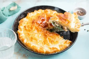 Tarte aux poireaux, épinards et emmental
