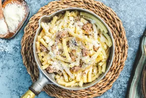 Macaronis alla norcina (sauce crémeuse au porc et graines de fenouil)