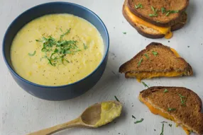 Grilled cheese et corn chowder