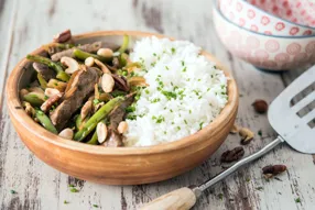 Sauté de boeuf aux noix de cajou et amandes