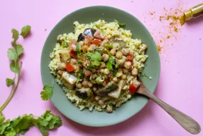 Baingan coco (curry à l'aubergine) et millet à la coriandre