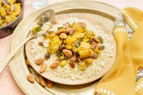 Tajine de dinde aux raisins secs et aux amandes