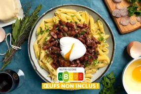 Œufs pochés à la bourguignonne et penne