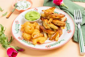 Shrimps and chips, purée de petits pois et sauce à l'échalote