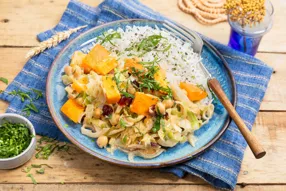 Curry pimenté de potimarron, cranberries et pois chiches