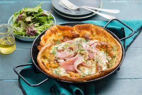 Dutch baby au jambon et à la raclette