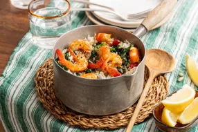 Casserole de riz, crevettes et épinards aux épices Louisiane