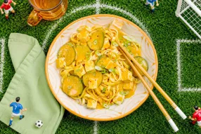 Nouilles tir relevé chinois, piment et cacahuètes