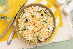 Orzo au saumon et épinards à la crème citronnée