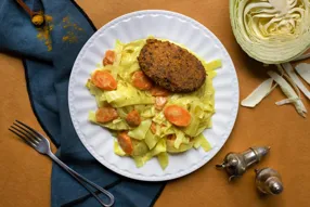 Galettes de céréales et curry de chou vert