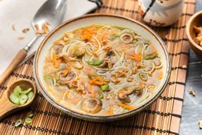 Ramen aux algues, champignons, carotte