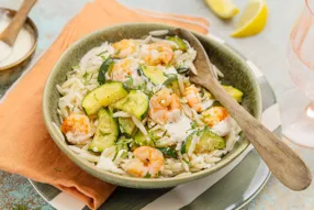 Crevettes sautées et orzo citronné